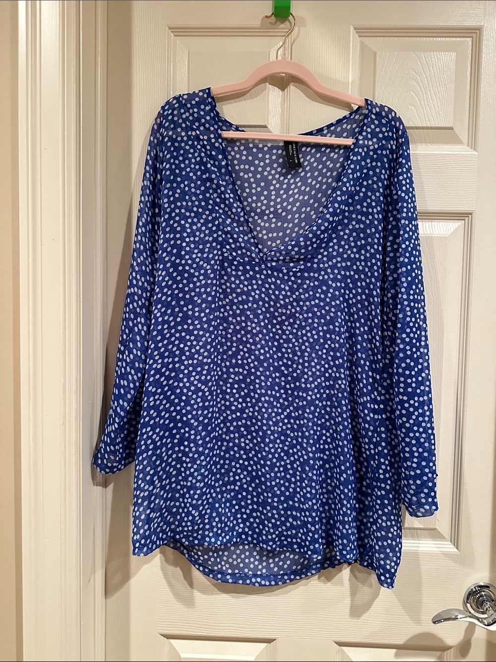 Jones New York Blue and White Polka Dot Blouse